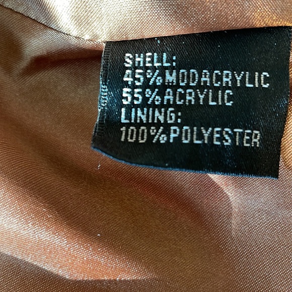 Vest. Very furry and soft faux fur. - Picture 4 of 5